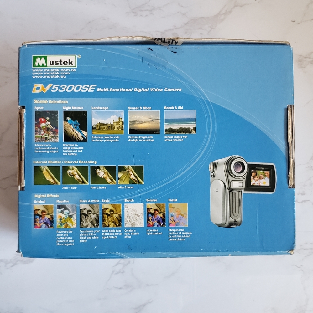 Digital Video Camera - Picture 2 of 12